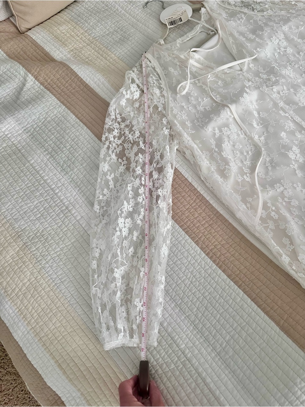 Chloe Blouse NWT - Picture 16 of 16